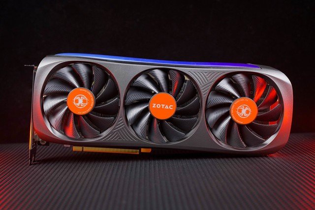 《蜘蛛侠:纵横宇宙》口碑登顶 用AI绘制自己的格温女友