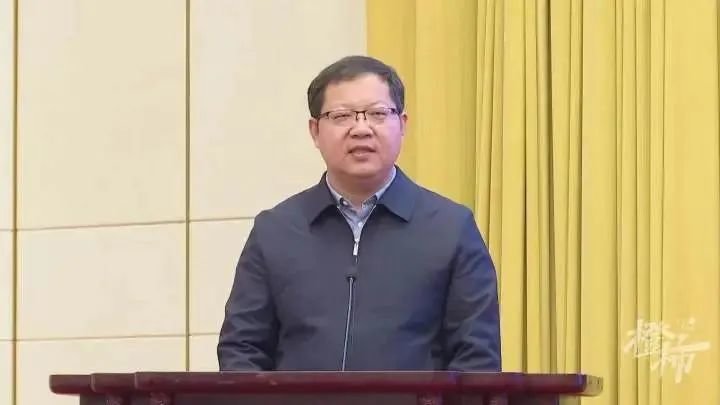 河南洛阳嵩县县委副书记、县长辛俊峰现场讲话寄语到杭务工人员