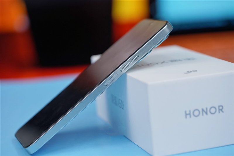 一亿像素兼顾轻薄!荣耀X50i评测:超大双存千元行列新标杆