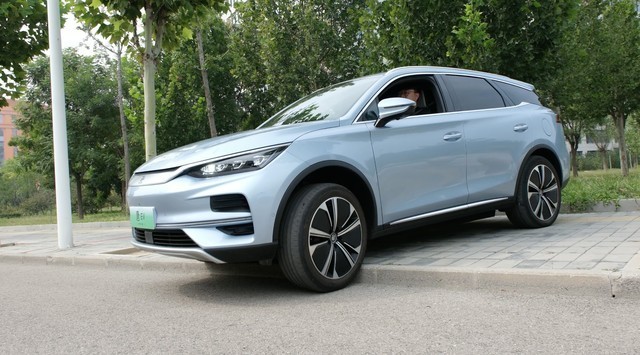 唐EV冠军版试驾体验 云辇-C悬架太舒服