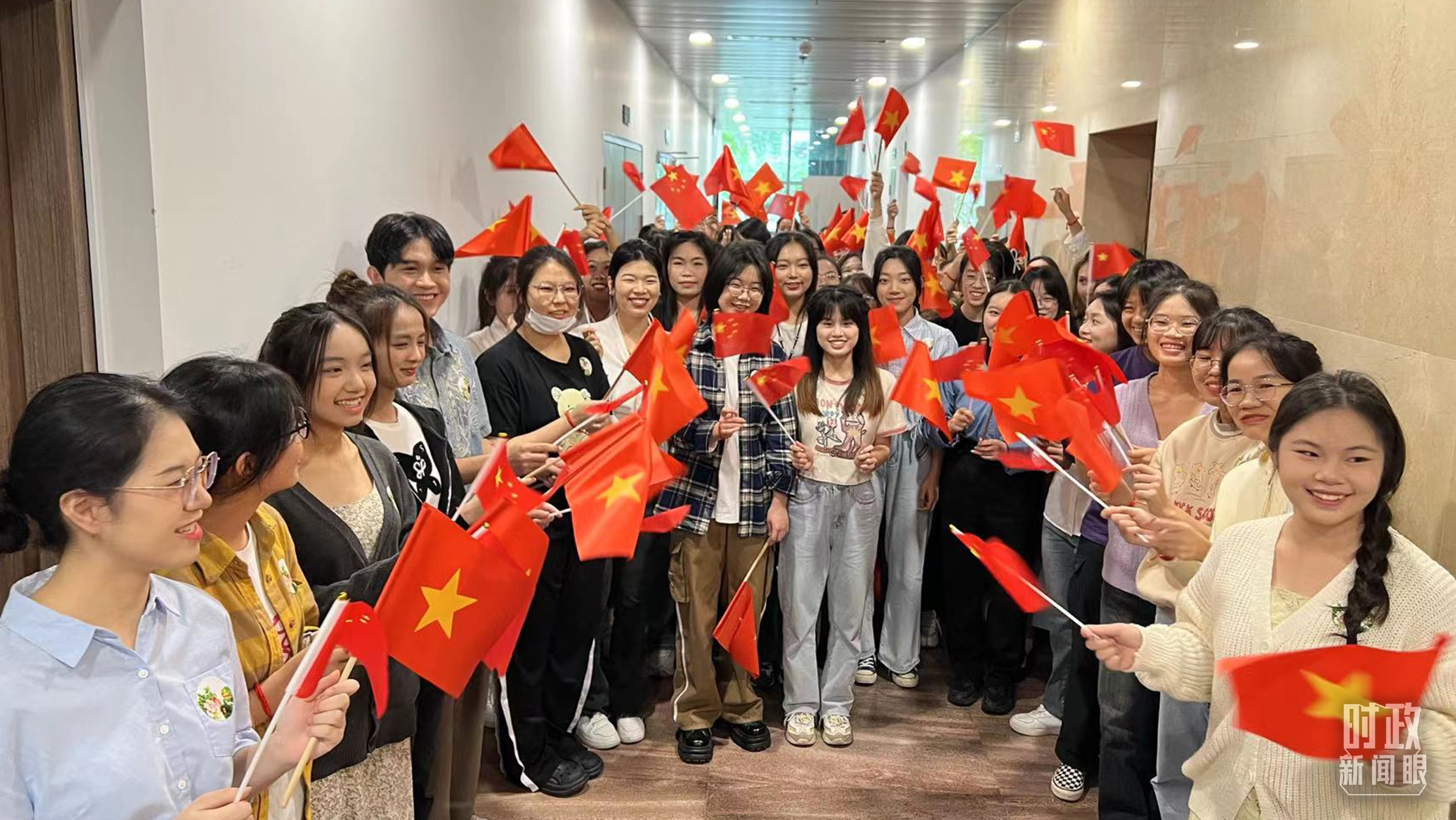 △中越青年齐聚一堂。（总台央视记者程铖拍摄）