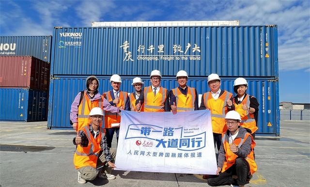 人民网“一带一路 大道同行”大型跨国融媒体报道活动走进布列斯特换装站。人民网记者 朱虹摄