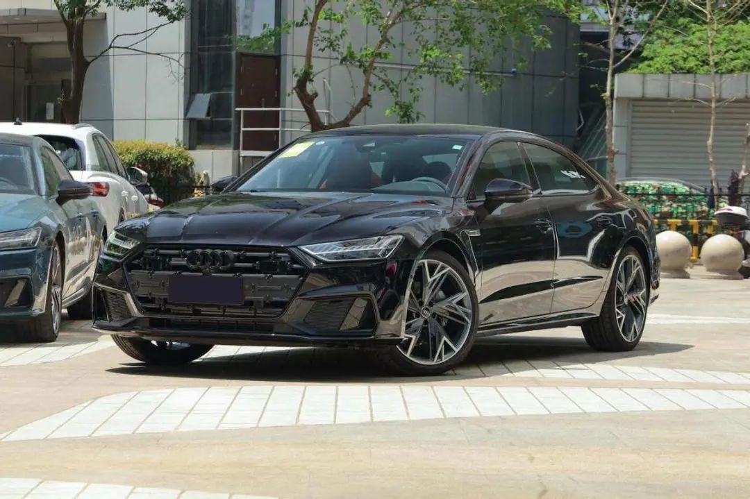 解读奥迪a7l车长超5米入门245马力比a6l亲民到底香不香