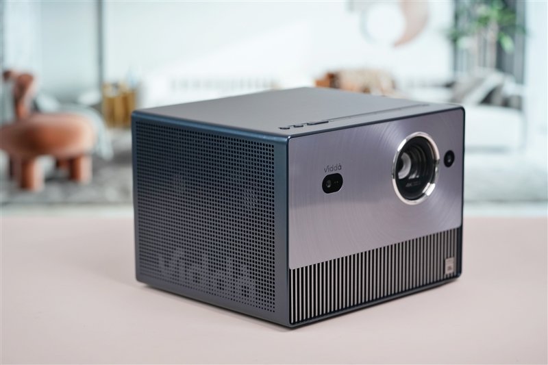 色彩亮度我都要!Vidda C1S评测:三色激光画质优秀 同亮度碾压单激光