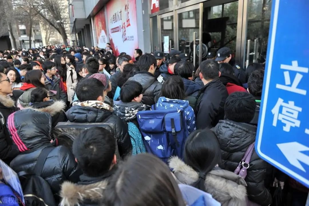 取消罪犯子女考公限制,为什么队长反对罗翔的“无罪不罚”?