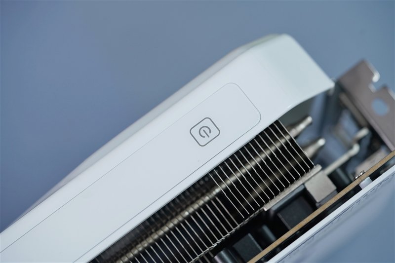高颜值+顶级做工!铭瑄RTX 4080 iCraft OC16G瑷珈显卡评测:三风扇稳压71℃