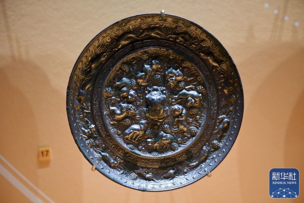 西安博物院铜镜图片