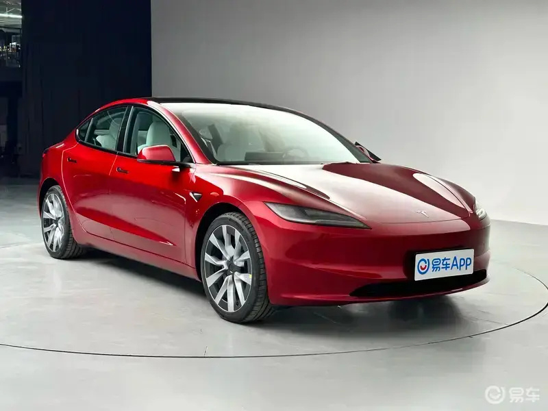 新款特斯拉model 3焕新版车型回顾新款model y提供三款车型以供消费者