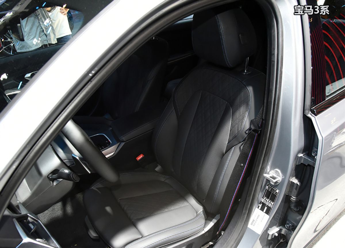谁是更运动的豪华中级车?沃尔沃S60对比宝马3系