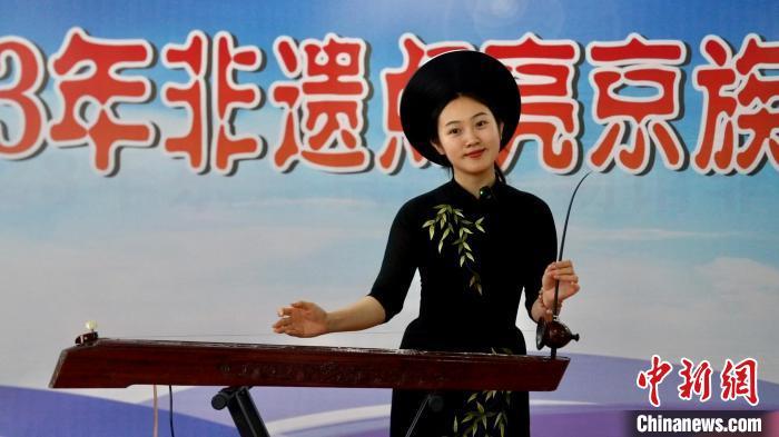 （走进中国乡村）独弦琴奏出中国京族三岛“向海而兴”新生活_凤凰网
