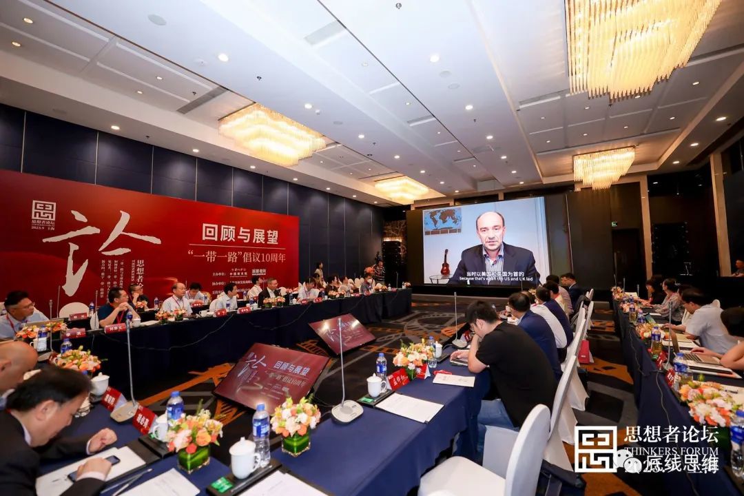 美国人跑来说：你们要是发生政变可太糟了，不如由我们来保护
