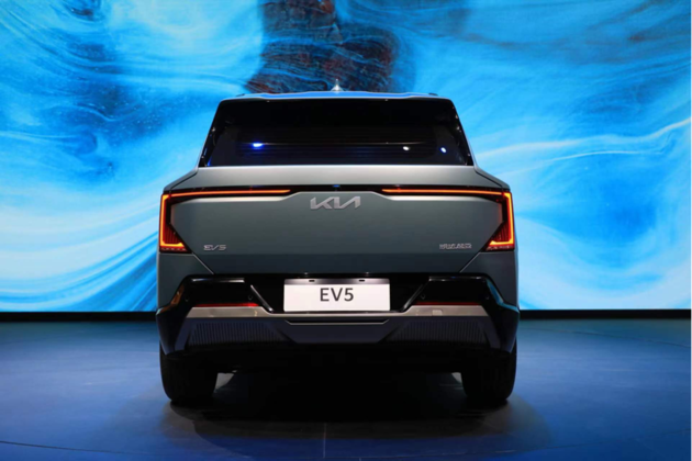 起亚EV5成都车展首发亮相 预售价15.98万元起
