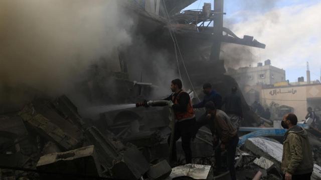 图为加沙地带遭以色列轰炸后的惨状