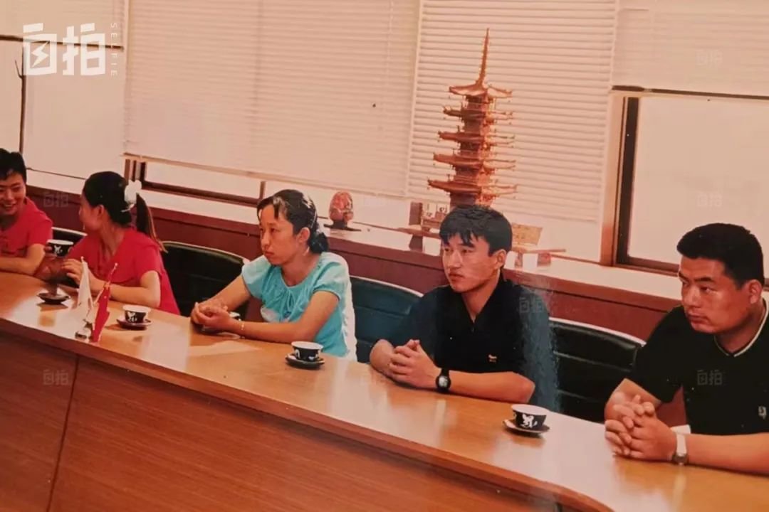 周末学日语课,左三是我老婆,左四是我,没有她的鼓励我很有可能坚持不下来。