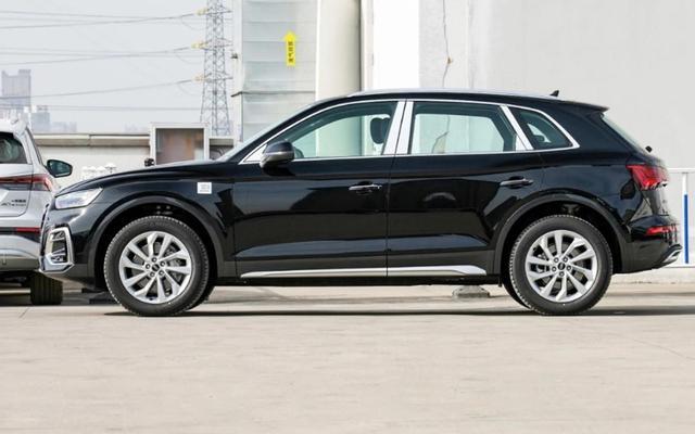 在我看来,虽然这代奥迪q5l的外观不如上代车型那般经典,但样子看上去