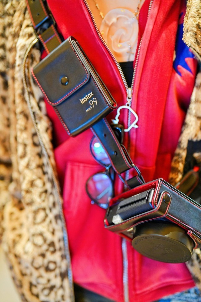 一次成像也有高级感 富士instax mini 99拍立得相机上手评测