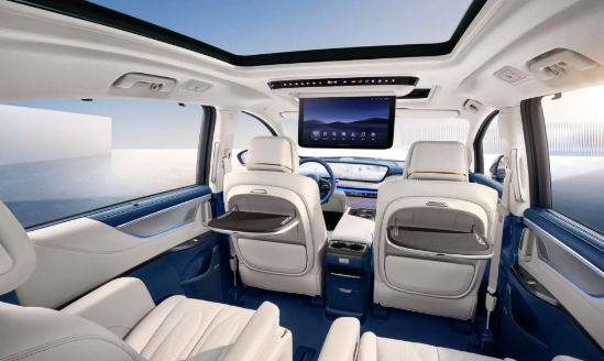 曲面中控屏+后舱娱乐大屏!别克GL8陆尊PHEV内饰官图公布