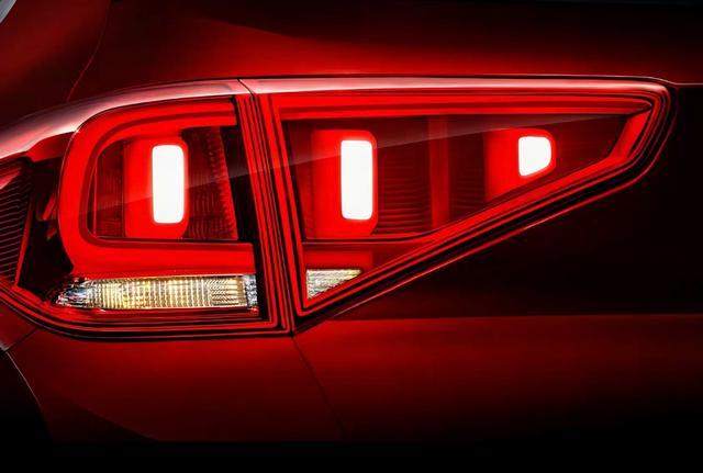 刹车灯设计得越来越小好看真的比安全更重要