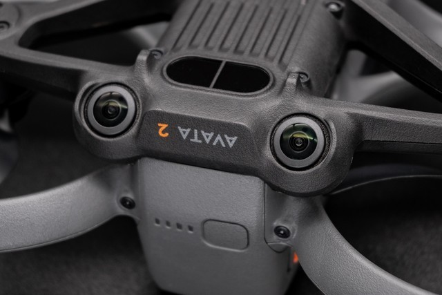 大疆Avata 2评测:新增一键花飞,自带桨保零基础上手的飞行体验无人机