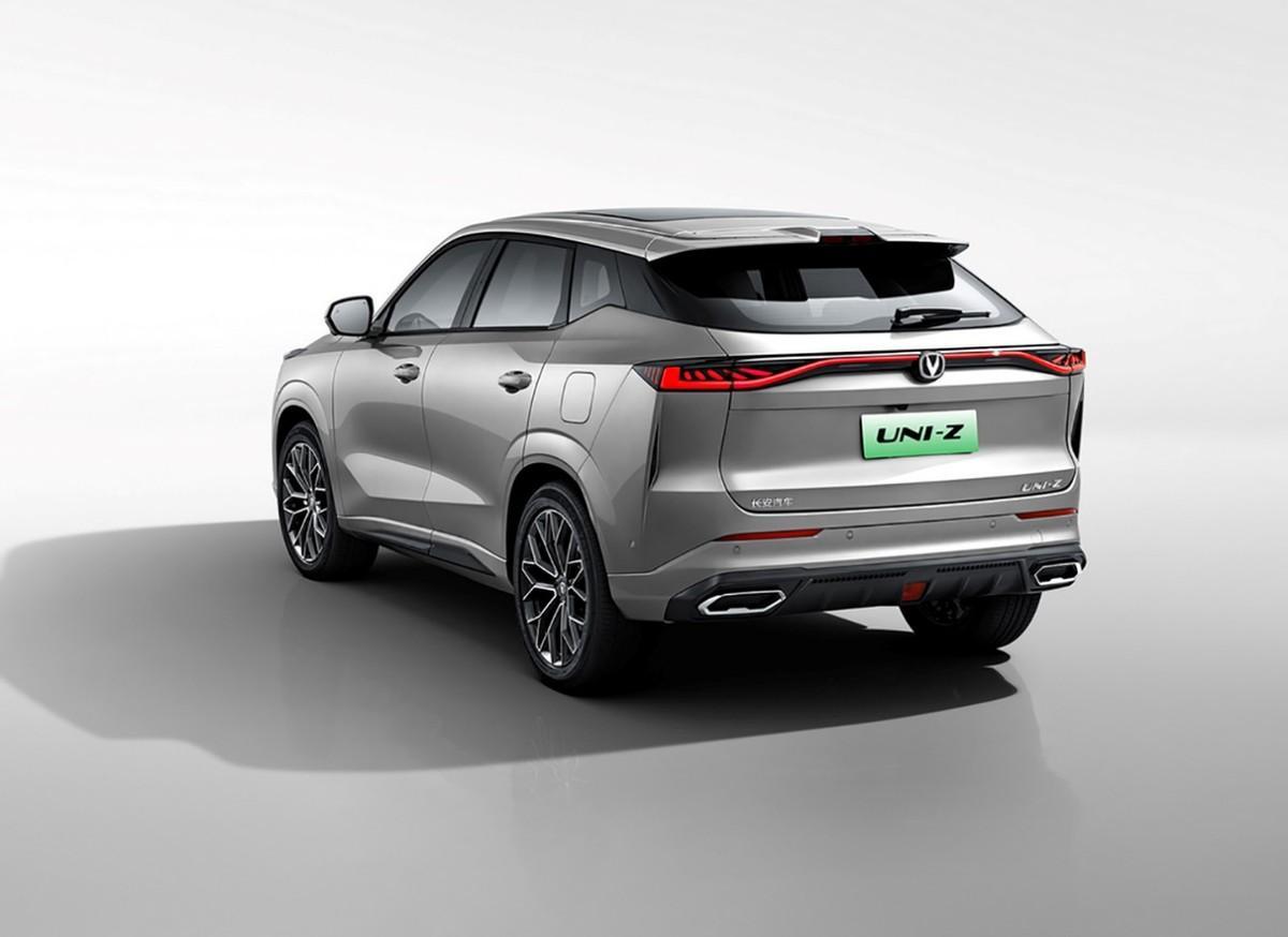 长安UNI-Z不到12万起售 性价比好像真挺高的 比银河L7强一点?