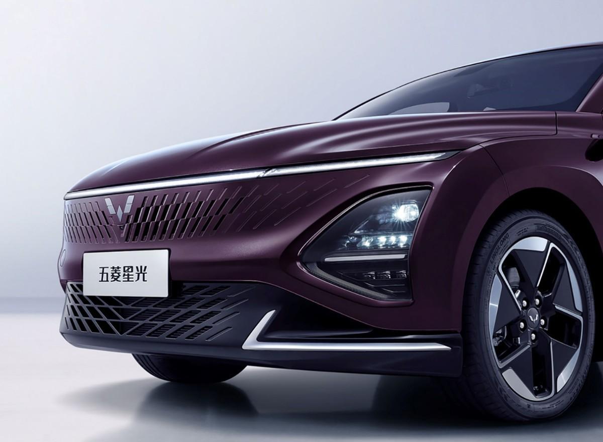 比亚迪“王炸” 秦PLUS/驱逐舰05新款7.98万元起 不给油车留活路?