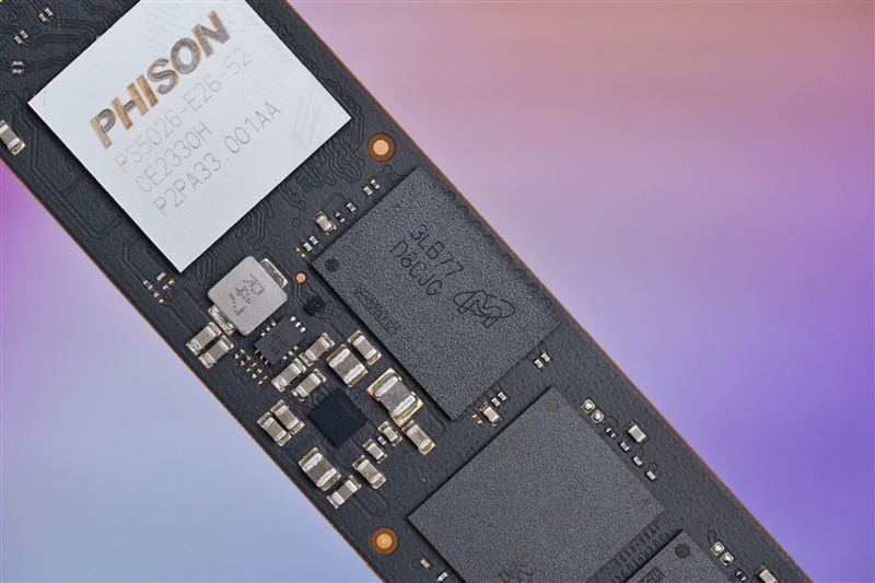 突破PCIe 5.0 SSD性能极限!英睿达T705 2TB SSD评测:最高读取14500MB/s 缓外也有1.3GB/s
