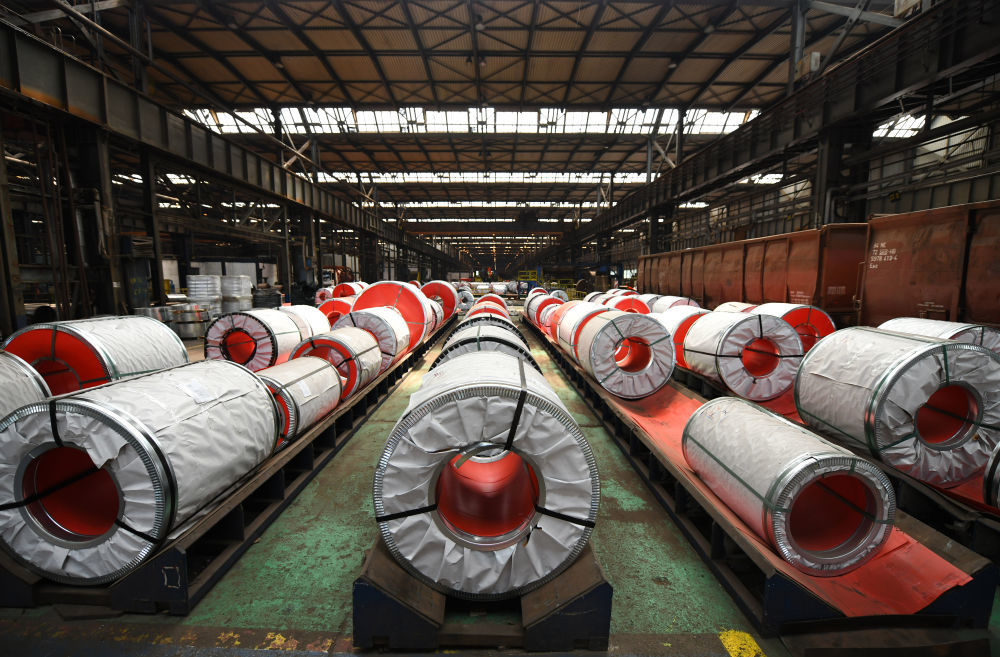这是2023年5月5日在河钢集团塞尔维亚斯梅代雷沃钢厂拍摄的成品钢卷。新华社记者 任鹏飞 摄