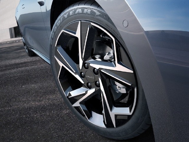 领克07 EM-P全球首秀:设计,设计,还是设计