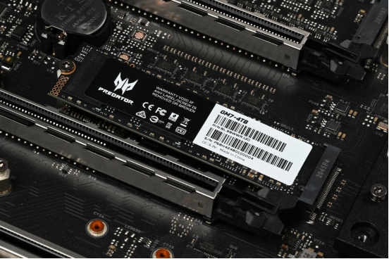 搬砖人的福音来了!GM7 PCIe4.0 SSD帮你一键提速工作效率827.png