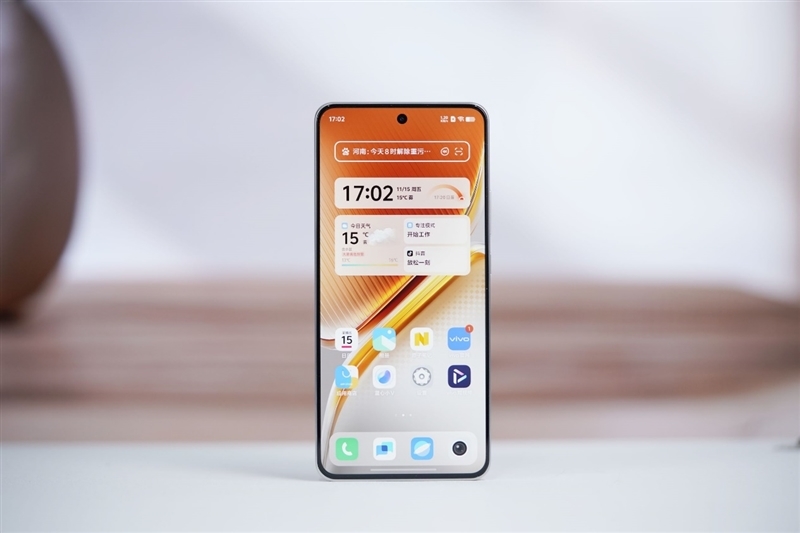 全球首款天玑9400游戏机iQOO Neo10 Pro全面评测:144帧丝滑玩《星铁》真香!