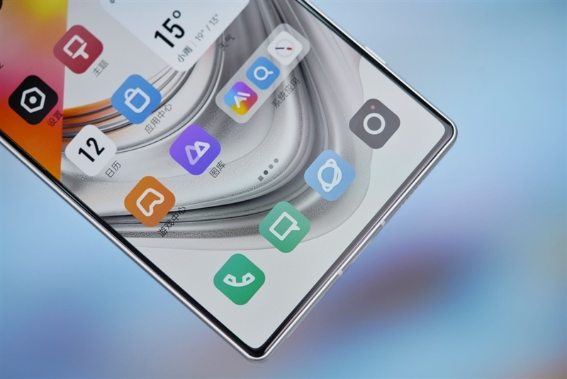 颜值巅峰 极简交互!努比亚Z70 Ultra深度评测:未来手机发展趋势风向标