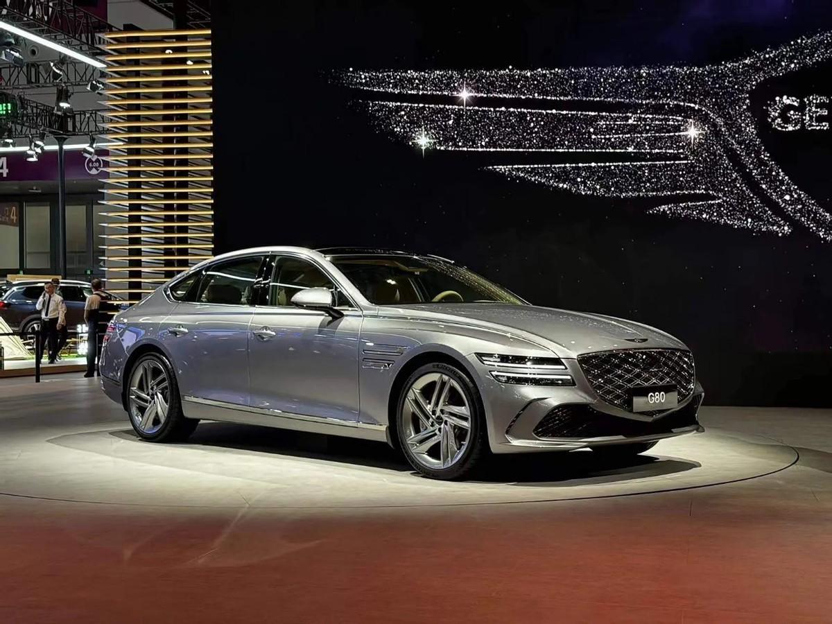 粤港澳车展新车 问界M7/奔驰E级插混/宝马X1