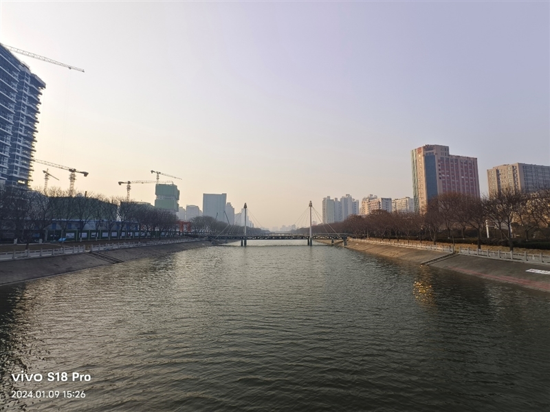打破人像手机性能边界!vivo S18 Pro评测:不仅拍人好 玩游戏更出色
