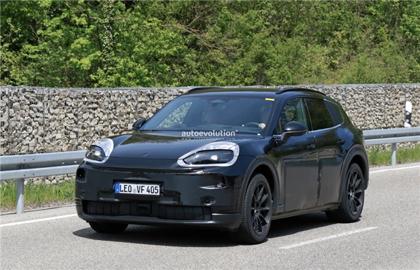 撞脸问界M9!保时捷卡宴纯电版谍照公布:2026年有望上市