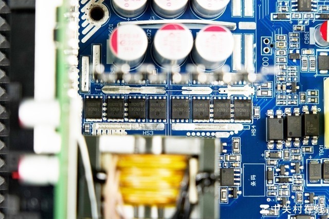 【有料评测】百盛高能XG850电源评测 极致性价比真白金国货