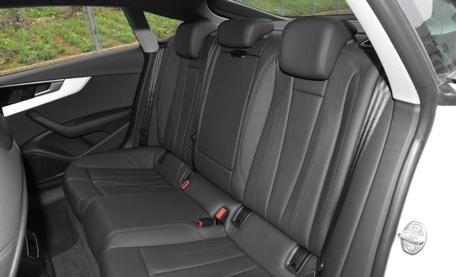 奥迪A5 Sportback后排