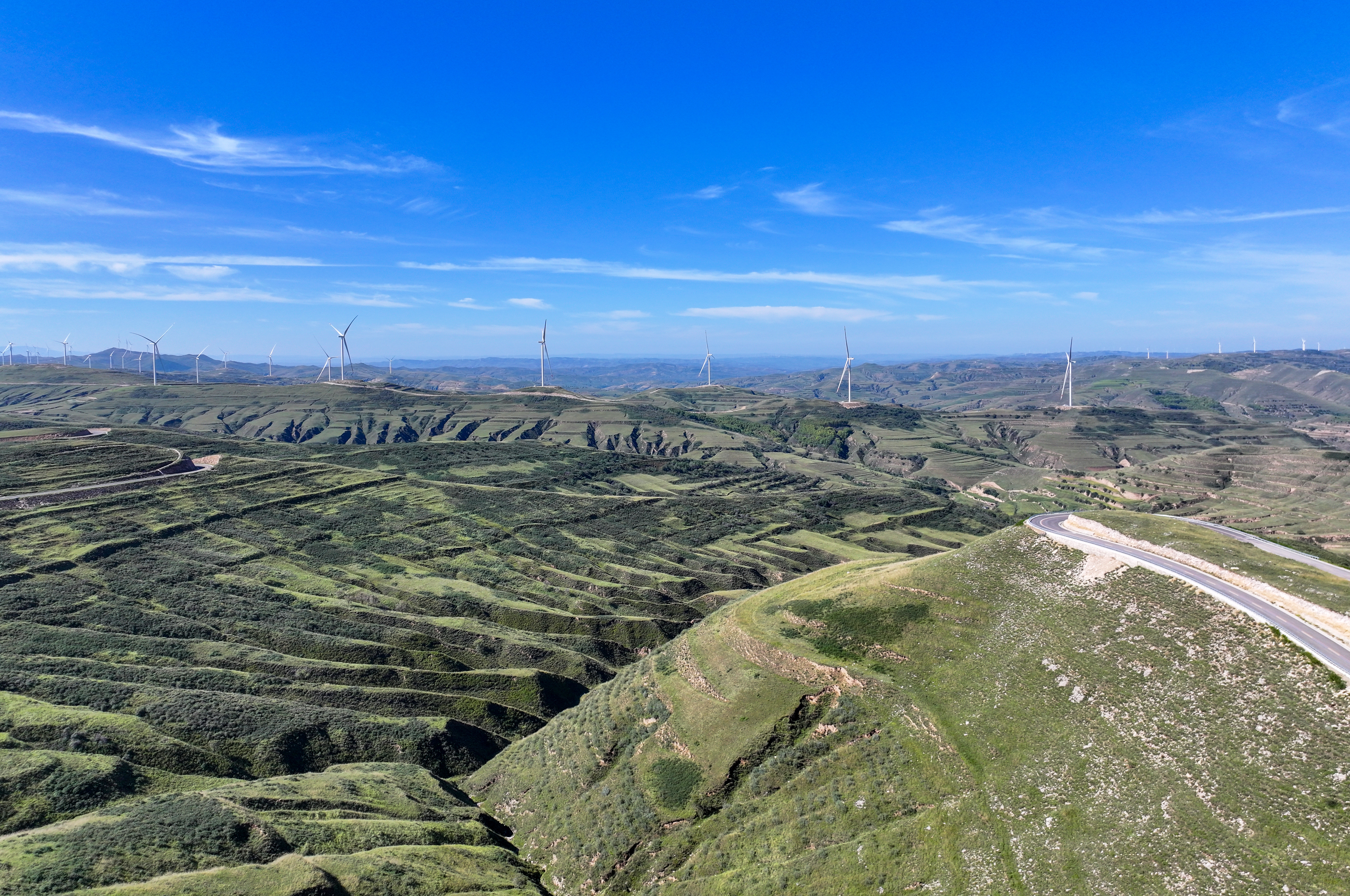 长城一号旅游公路。 视觉中国 图