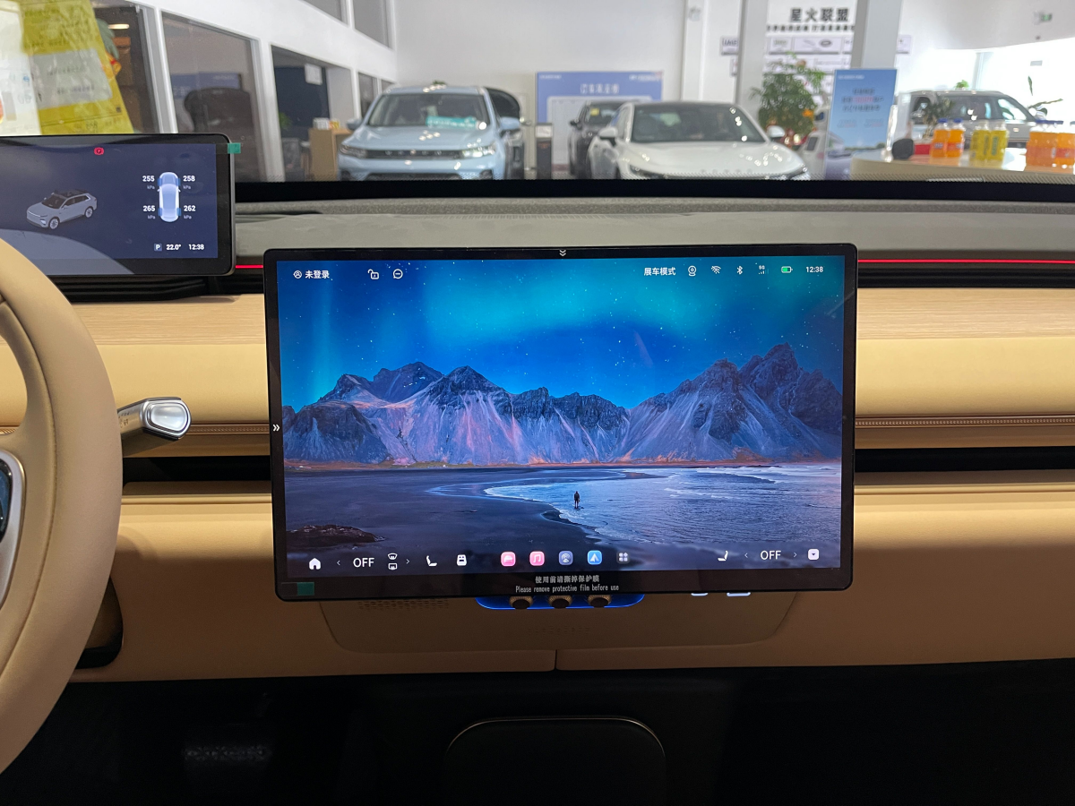 外观不够原创,座椅功能很多,增程纯电双修,星纪元ET实拍