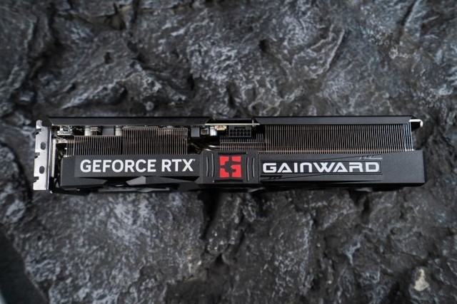 超速性能一骑绝尘!耕升 GeForce RTX 4070 Ti SUPER 追风 OC开箱
