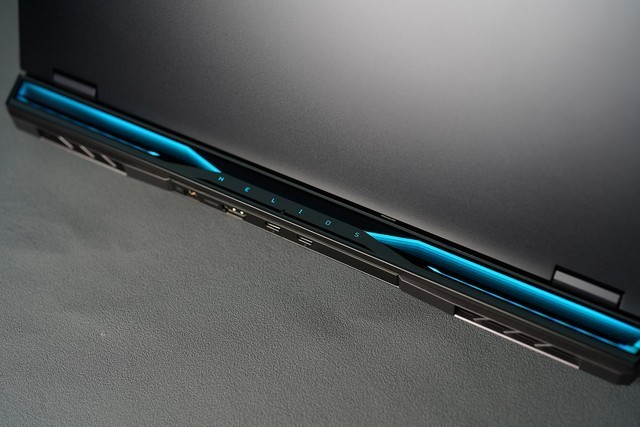 上手体验2024款掠夺者战斧18:14代i9+RTX 4090的顶级游戏神器