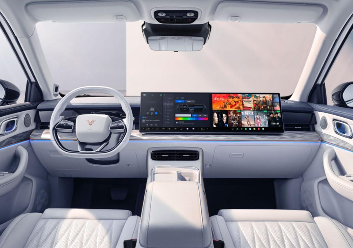 背着大电池的混动SUV:纯电续航超300km,能加油,主打一车两用