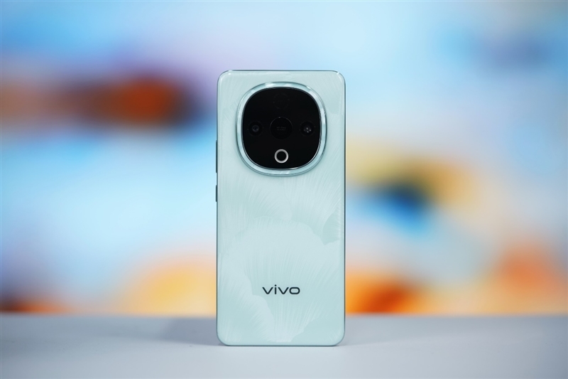 20小时续航惊东说念主！vivo Y300全面评测：馅大皮薄嗓门大的续航神机！