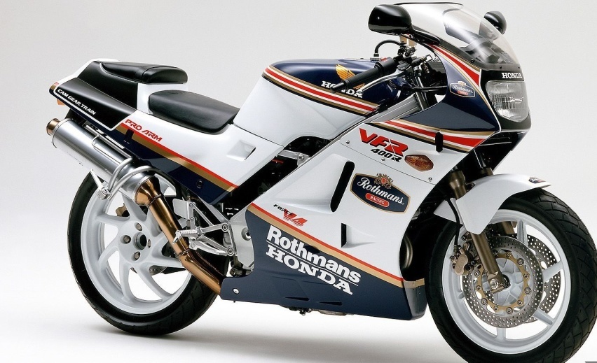 本田VFR400R经典单摇臂400cc，V型四缸跑车