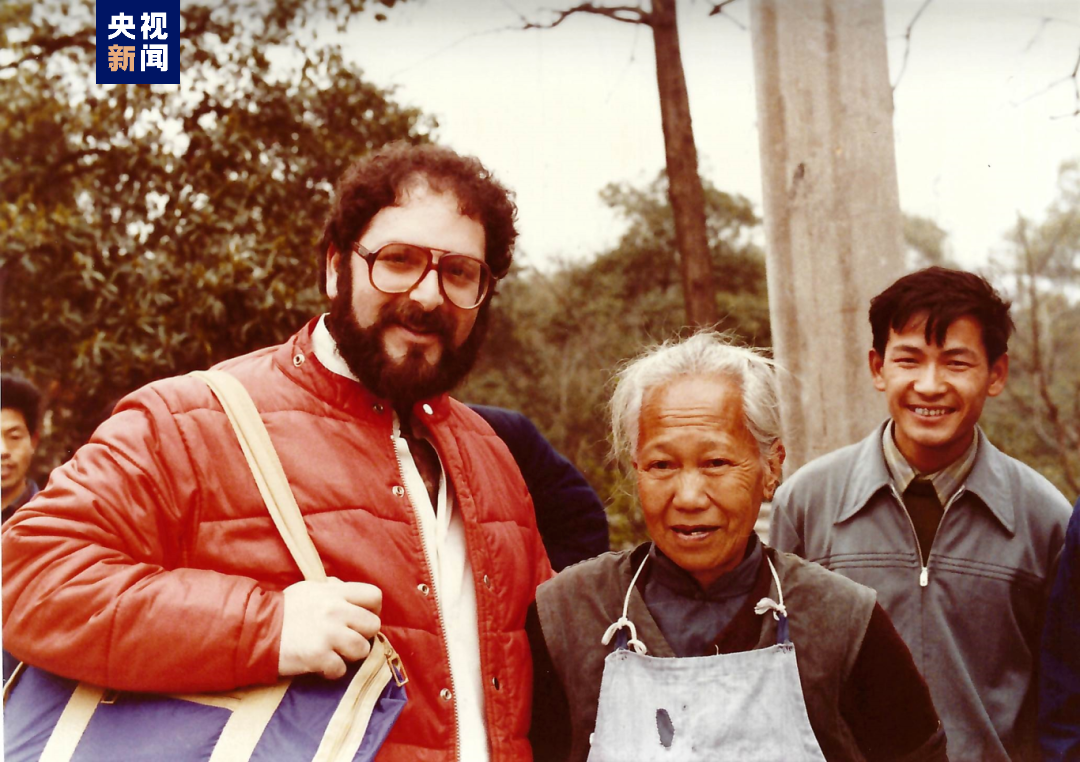 △丹尼斯&middot;西蒙拍摄于1981年。