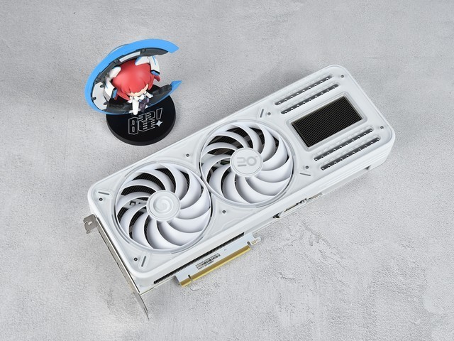 影驰20周年RTX 4070显卡评测 纯白典雅 独特背插