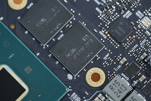 新一代甜品卡!傲世征途Intel锐炫B580显卡图赏