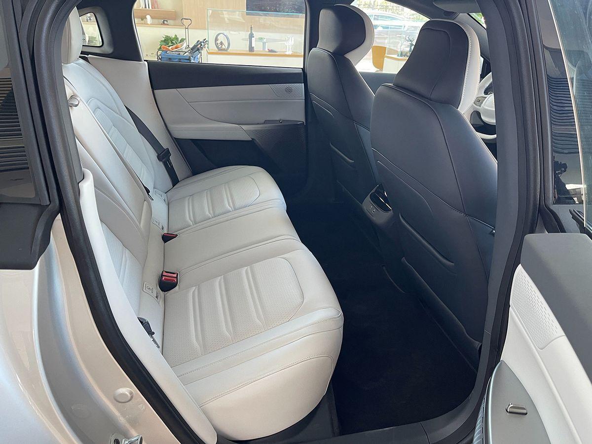 这位也叫007,增程纯电双修,探店东风奕派eπ007