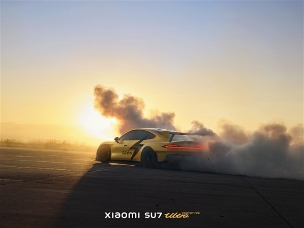 每日车圈新鲜事:新款奔驰S级曝光|小鹏MONA 03实车曝光|思域Si官图发布