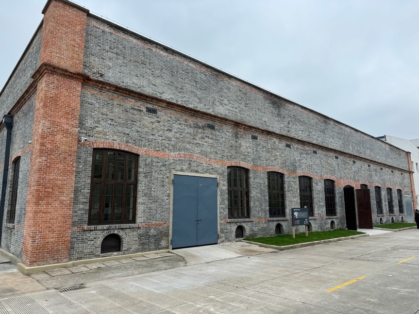 大生纱厂旧址内的清花间厂房，是南通现存最早的近代工业建筑。该厂房除外墙整修有所变化外，基本保持原貌。