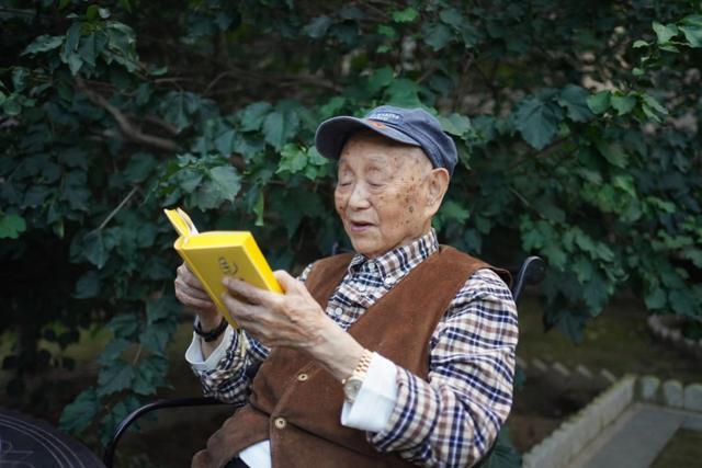 黄永玉 摄影:比目鱼